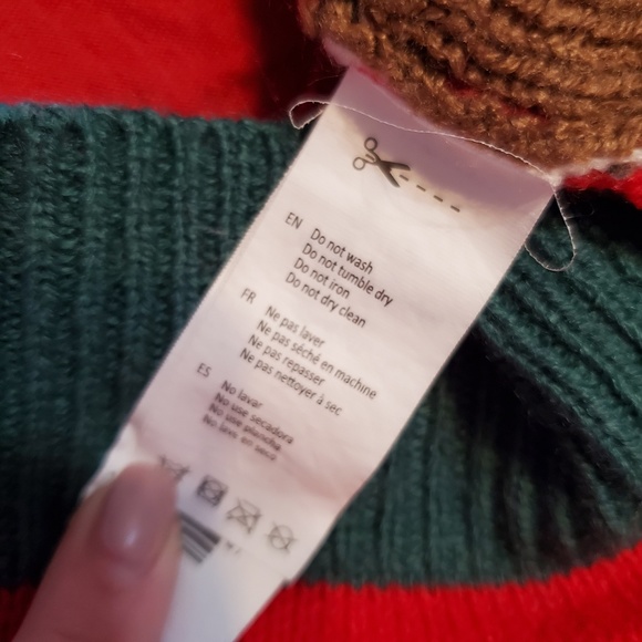 Christmas Sweater - Picture 7 of 9